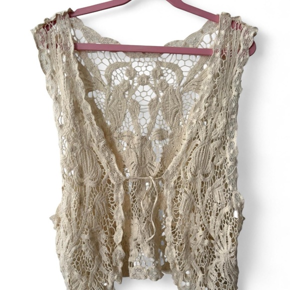 Jackets & Blazers - Vintage Lace Cream Crochet Vest